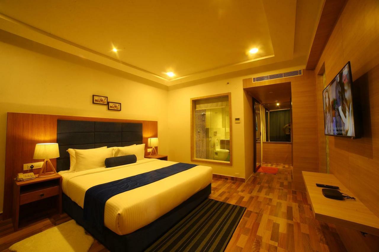 Bay View Vizag Hotel 4*
