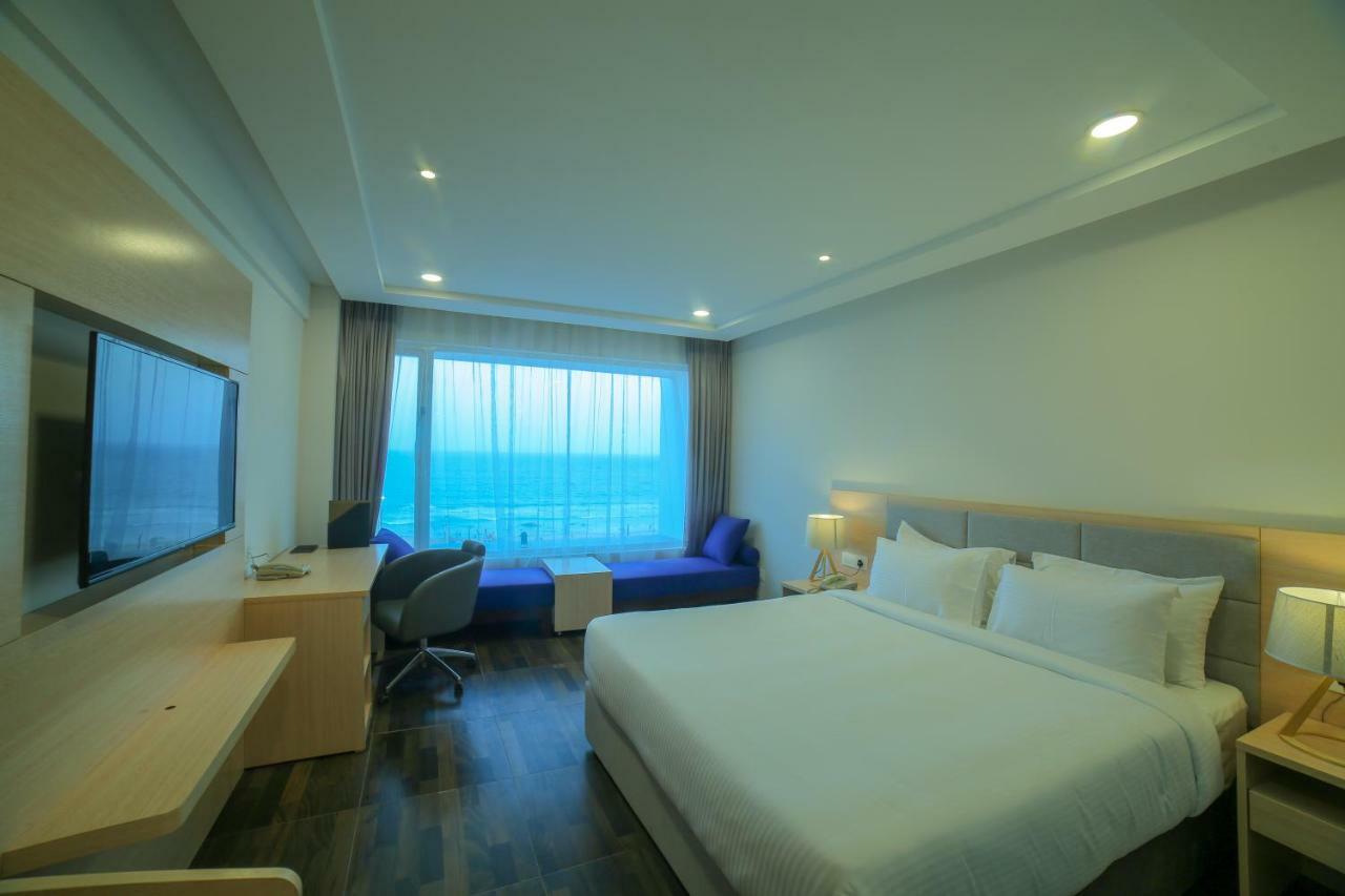 Hotel Bay View Vizag 4*